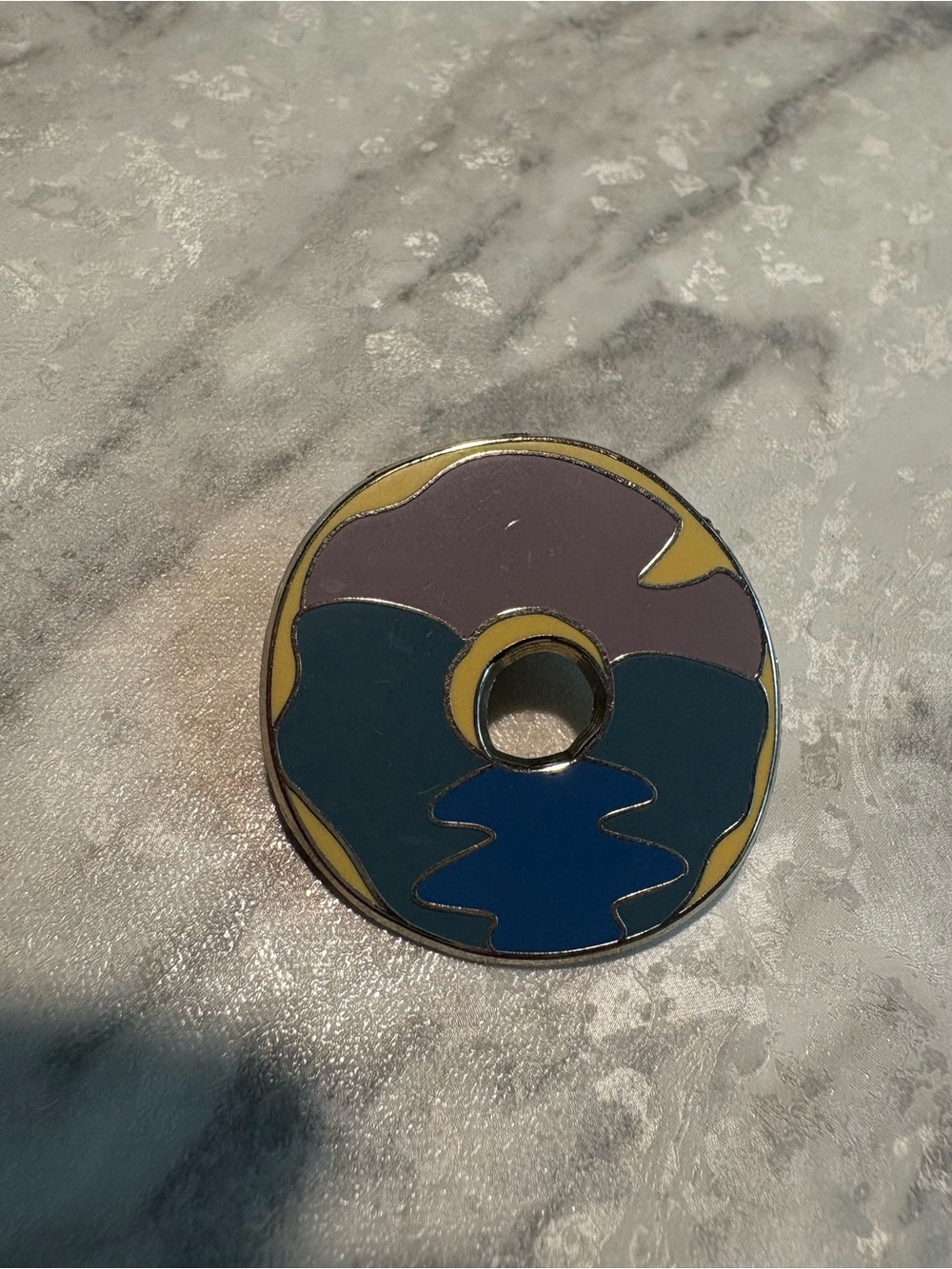 Disney stitch donut pin